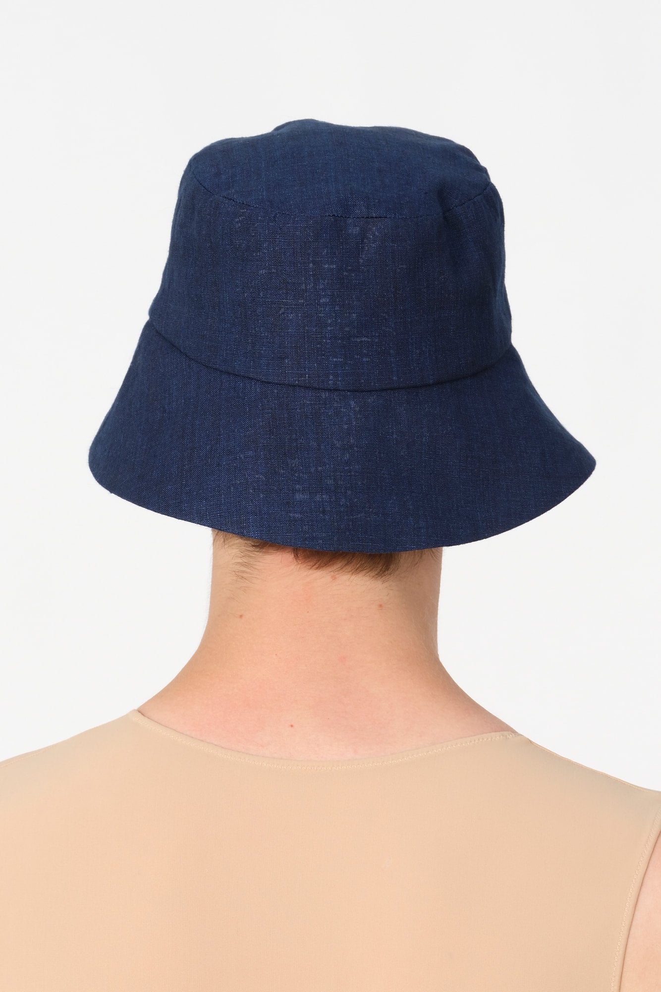 MELTING HAT in blue linen