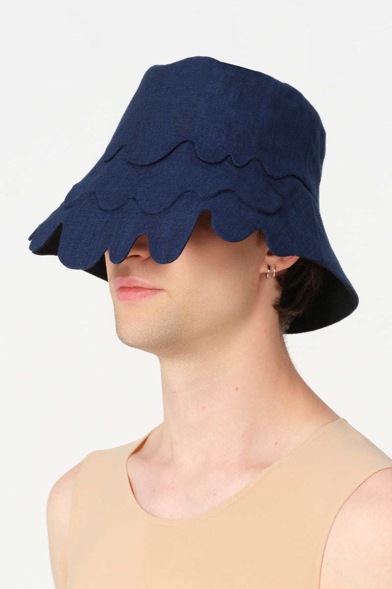 MELTING HAT in blue linen