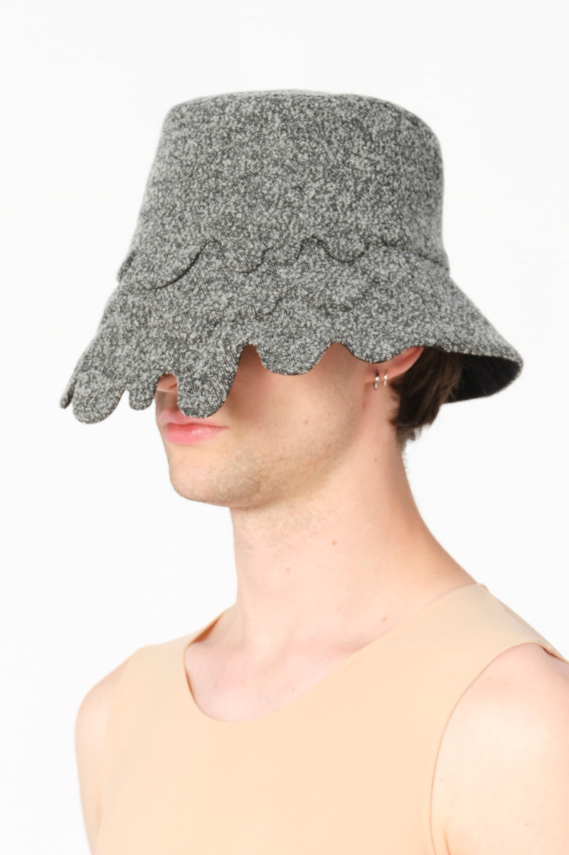 MELTING HAT in grey herrinbone wool