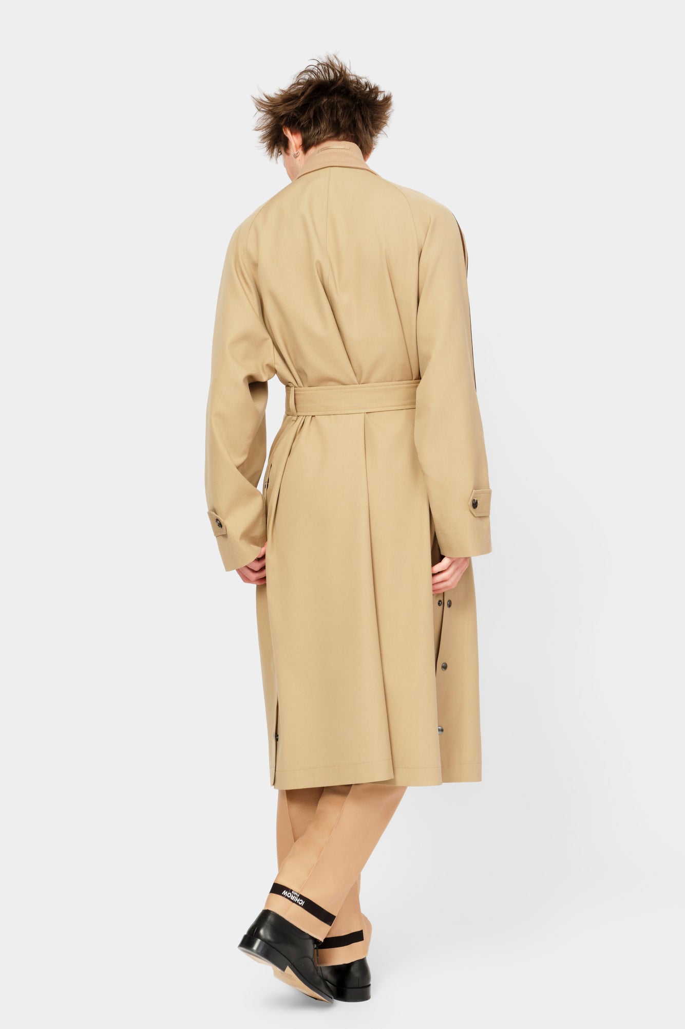 RAGLAN OVERCOAT in wool gabardine with knitted collar
