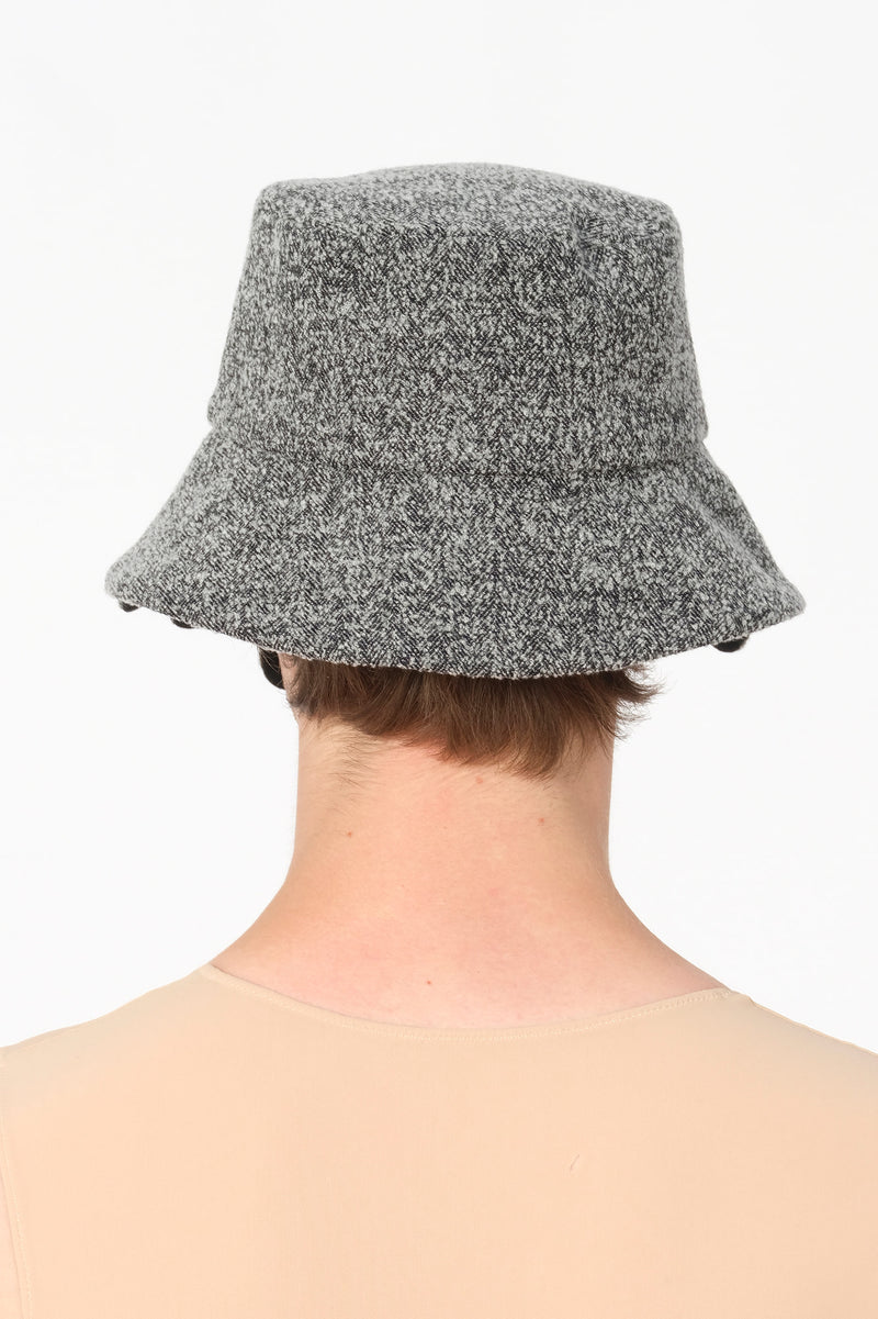 MELTING HAT in grey herrinbone wool