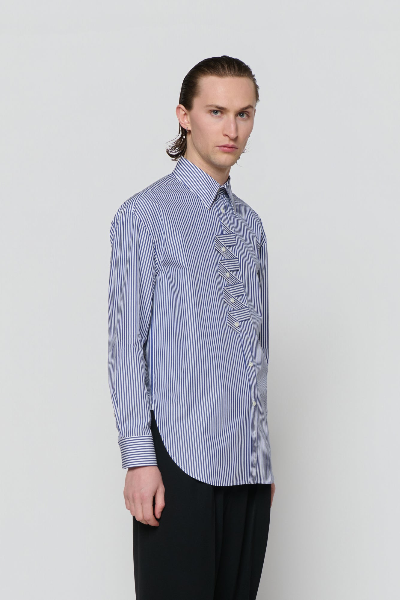 SHIRT WITH ZIG-ZAG PLACKET in blue / white cotton stripe