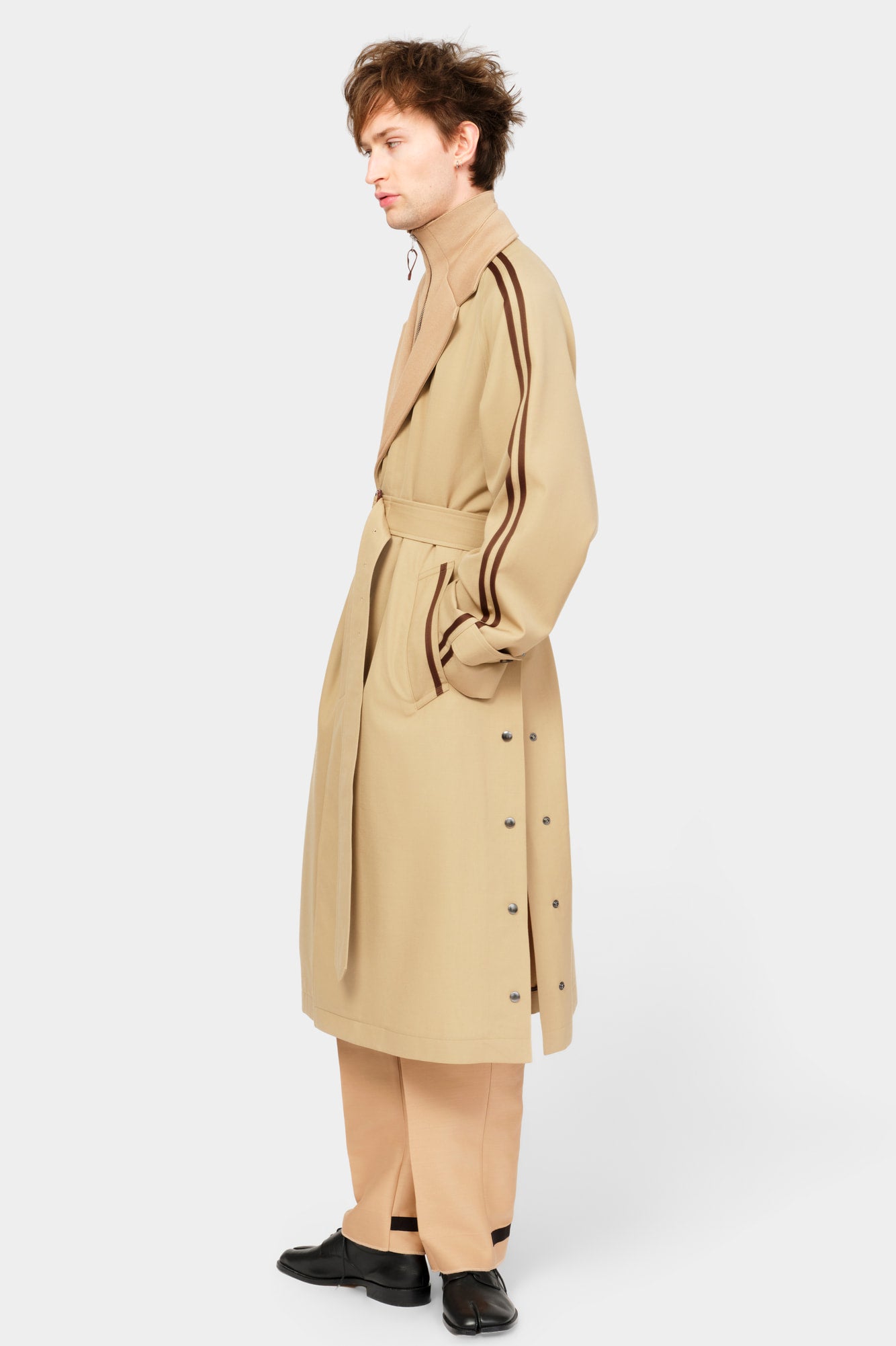RAGLAN OVERCOAT in wool gabardine with knitted collar