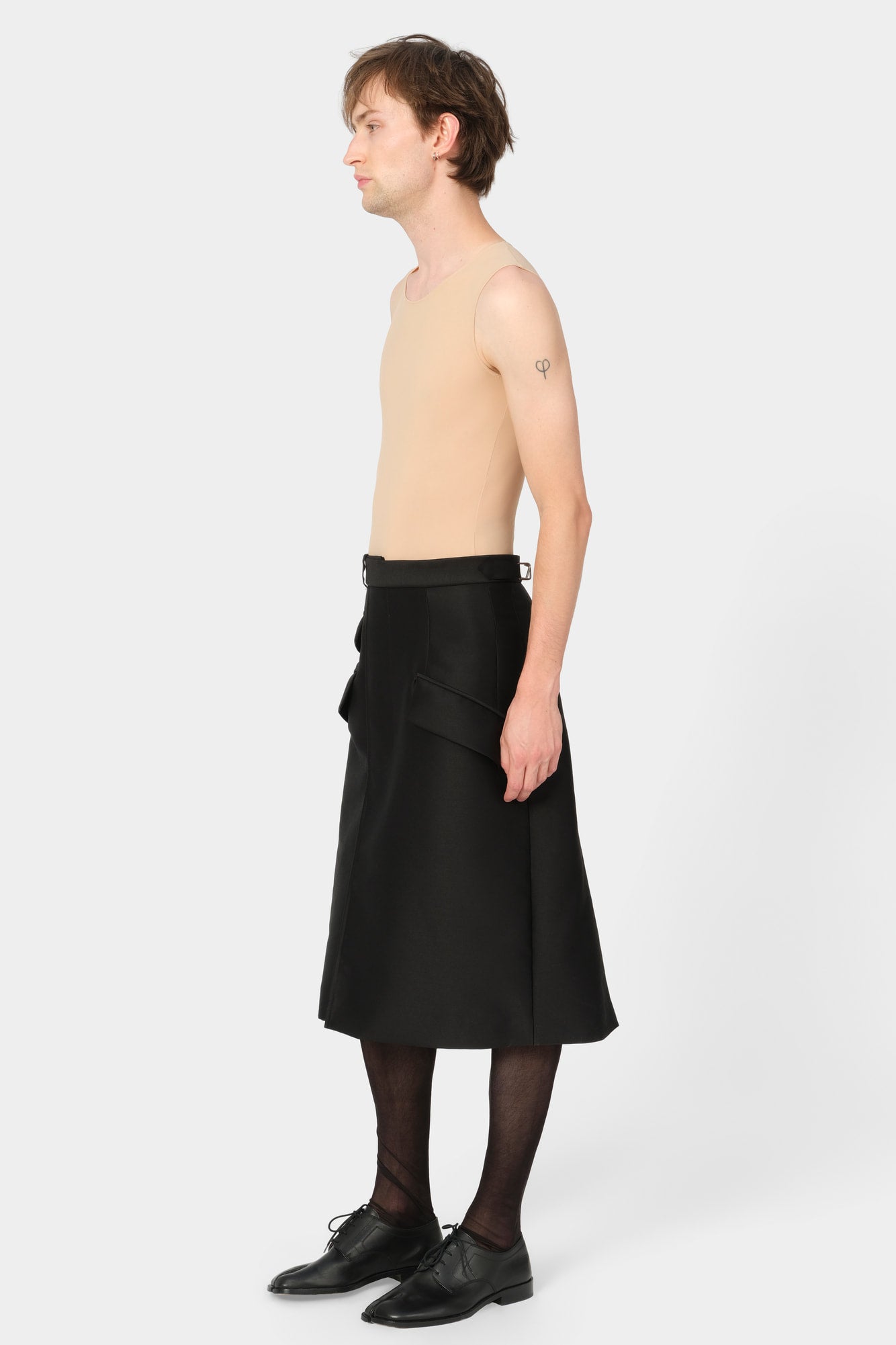 CUT-OFF OVERCOAT CULOTTE in black wool-silk mix