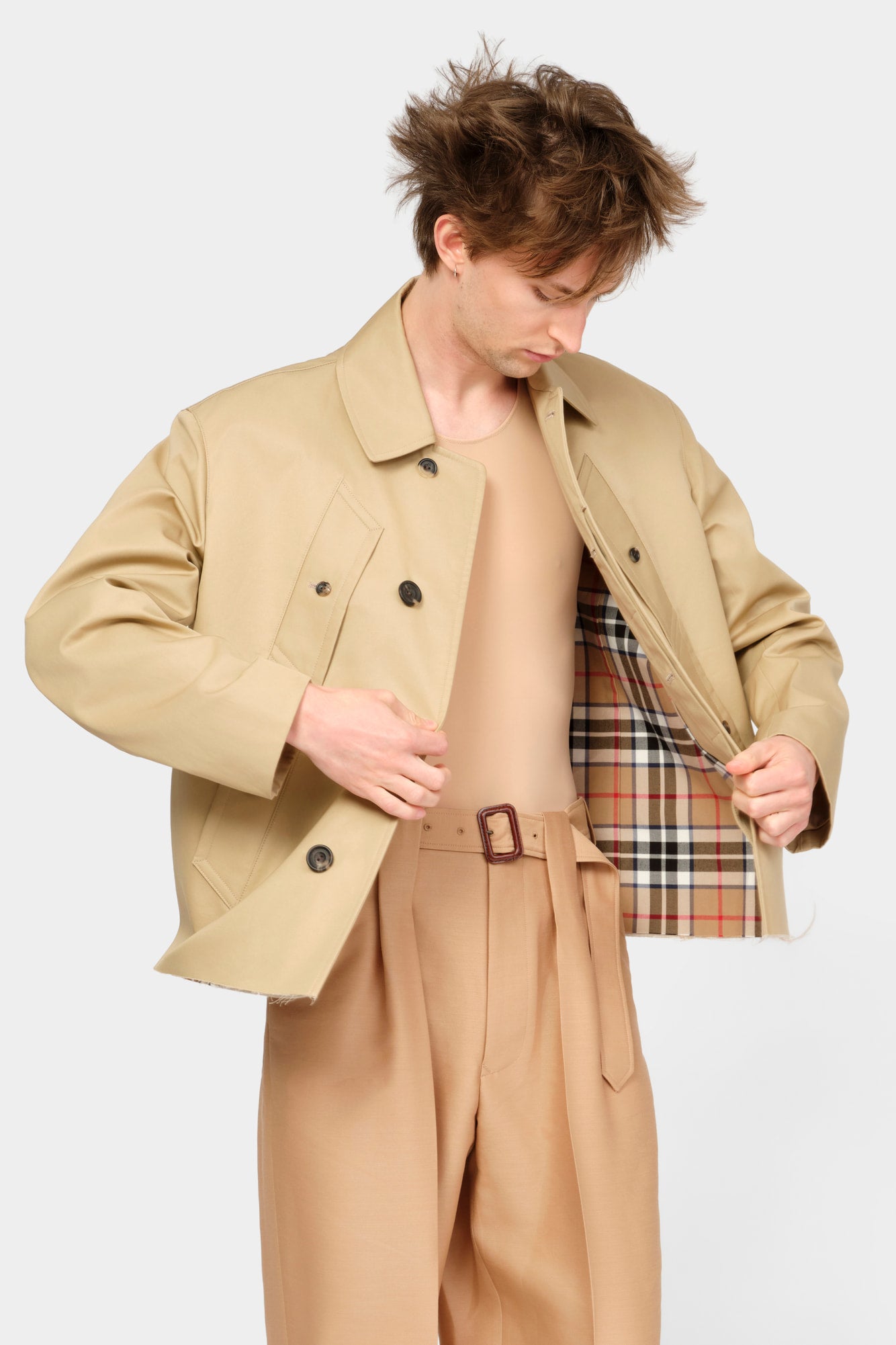 CUT-OFF TRENCH-COAT in beige cotton