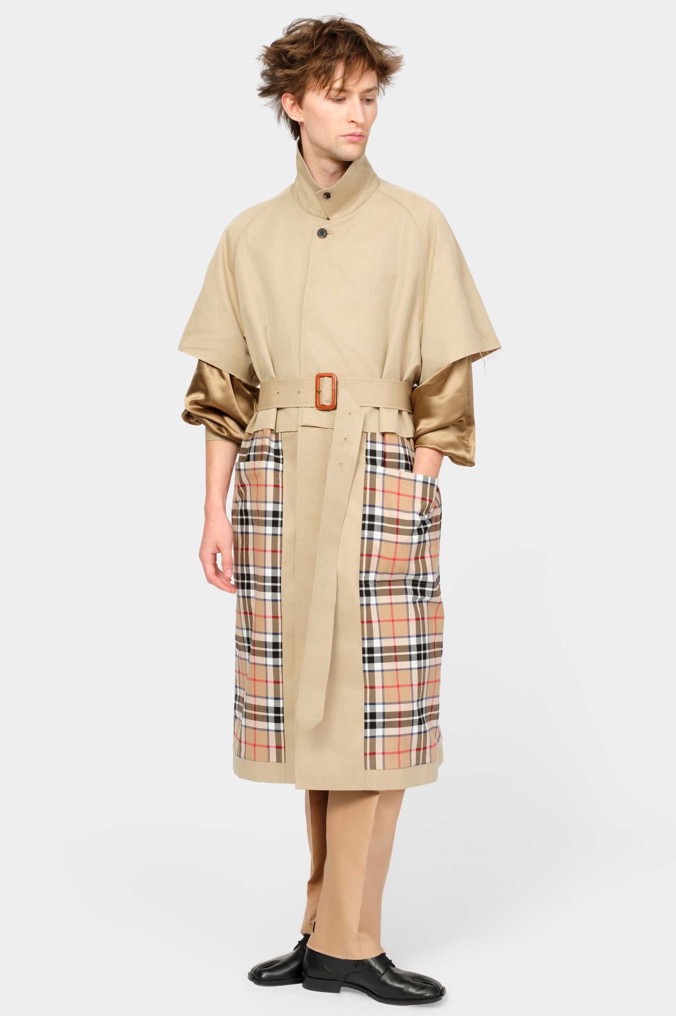 CUT-OFF TRENCH COAT in beige cotton