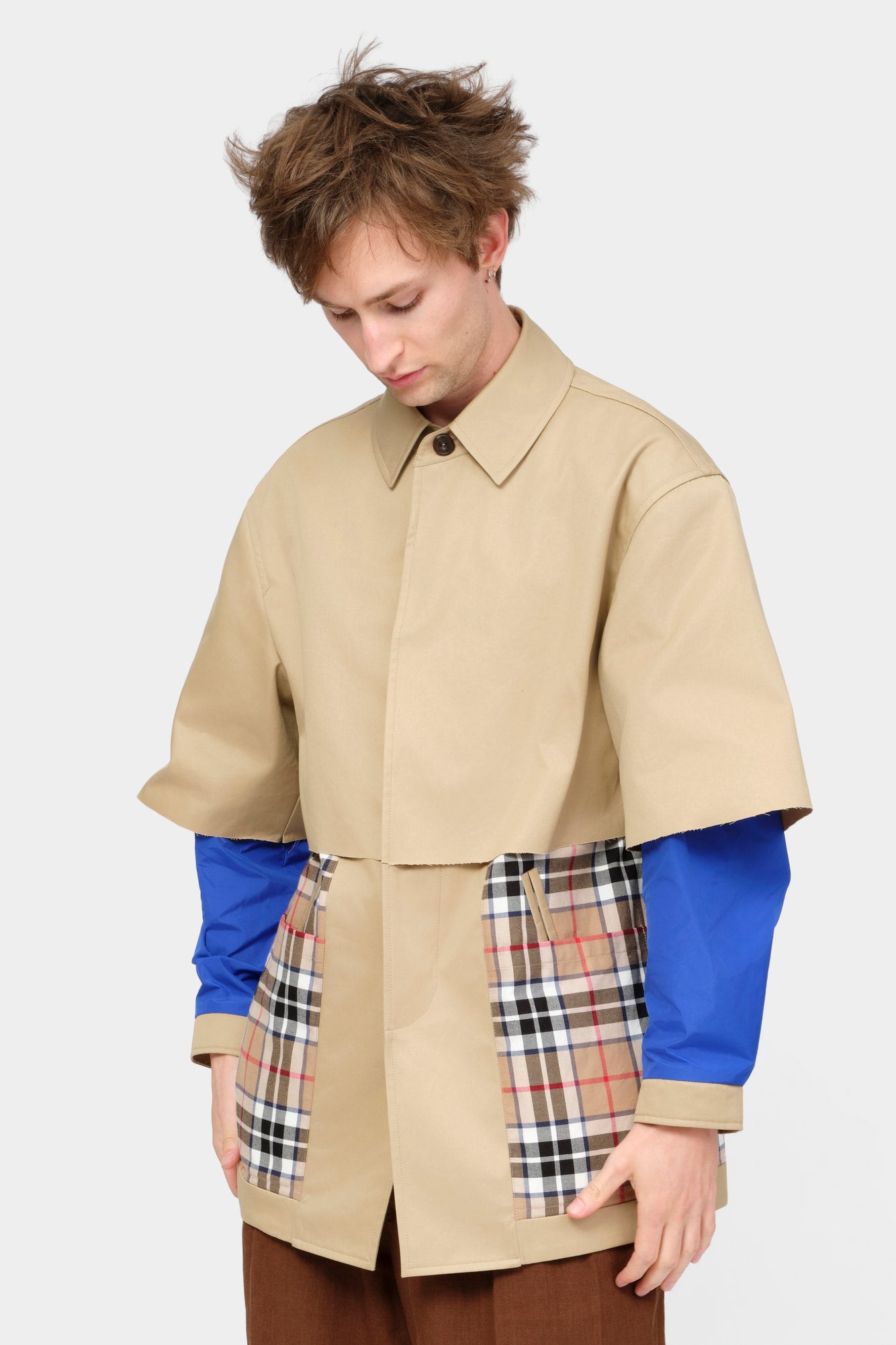 CUT-OFF TRENCH SHIRT in beige cotton