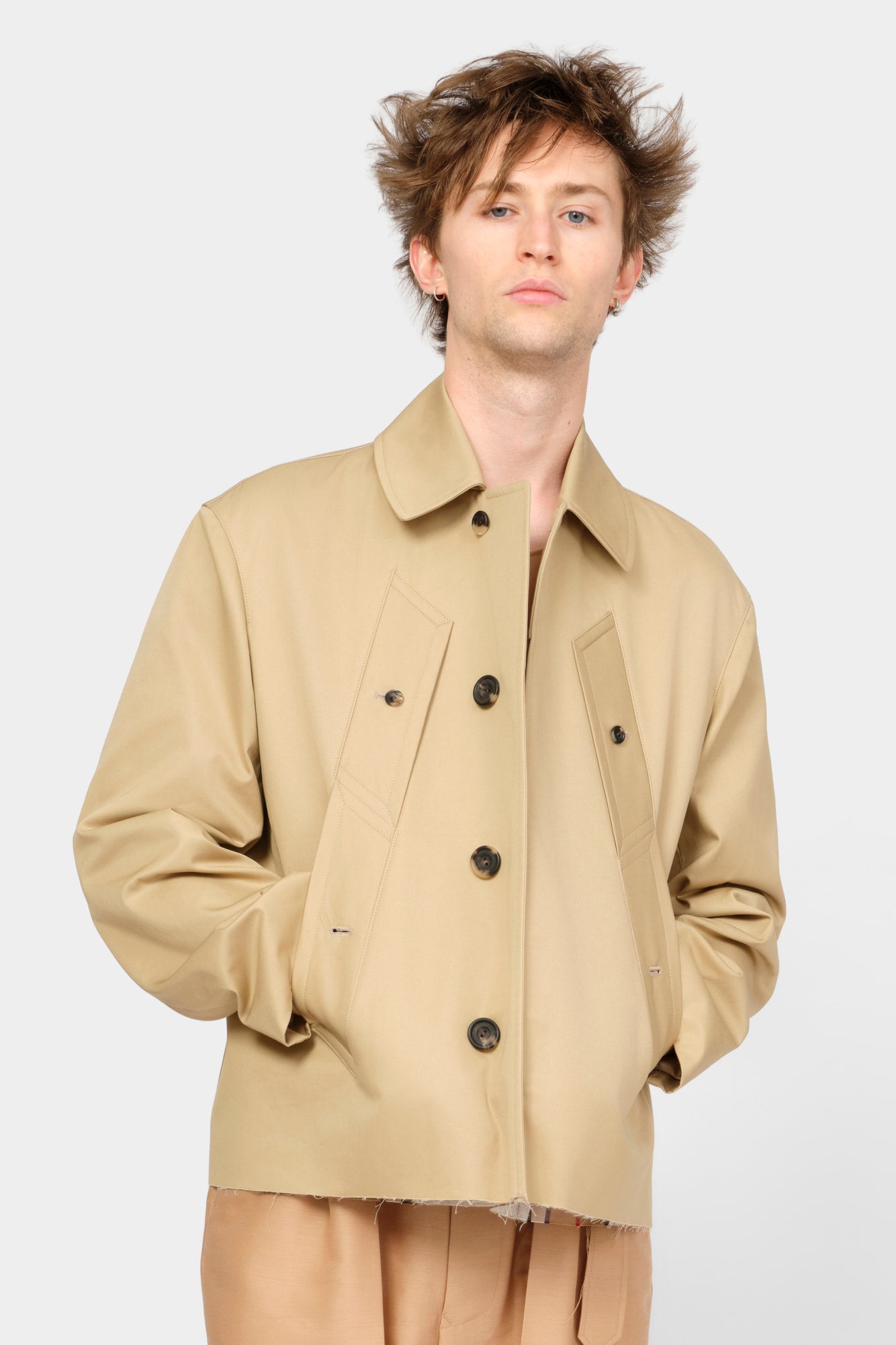 CUT-OFF TRENCH-COAT in beige cotton