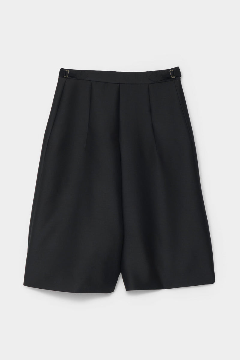 CUT-OFF OVERCOAT CULOTTE in black wool-silk mix